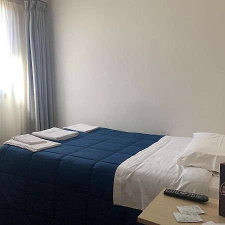 Palazzo 41 Rental Rooms San Pietro Vernotico Buitenkant foto